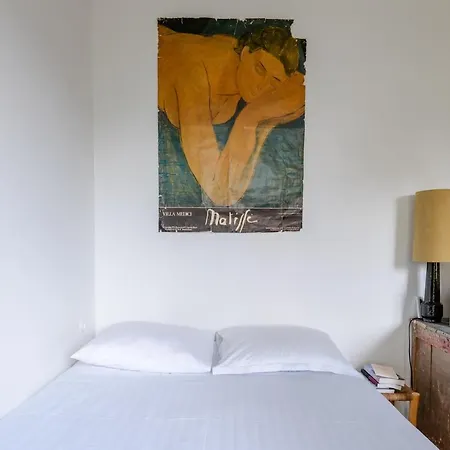 Veeve - Artist's Imprint Apartment *